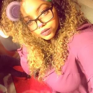 Meet your Posher, Janelle